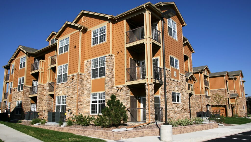 ledge on exterior of prairie walk apartment complex