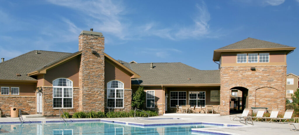 ledge stone veneer on exterior of apartment complex